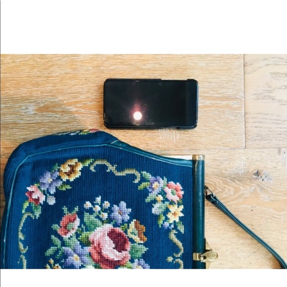 Vintage Tapestry Handbag - Picture 5 of 9